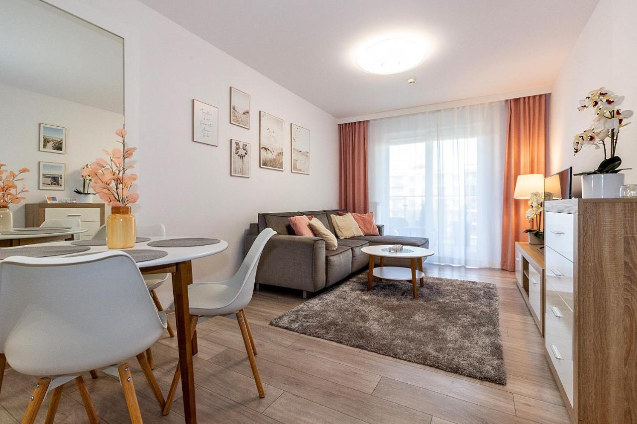 Omi Apartments Kolobrzeg Bagian luar foto